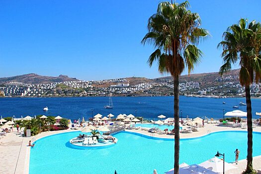 Эксперт Мкртчян заявил, что отдых в Турции стал дешевле для россиян благодаря 30% скидкам