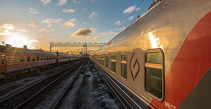 Запуск двух поездов из Санкт-Петербурга в Крым отложили до лета