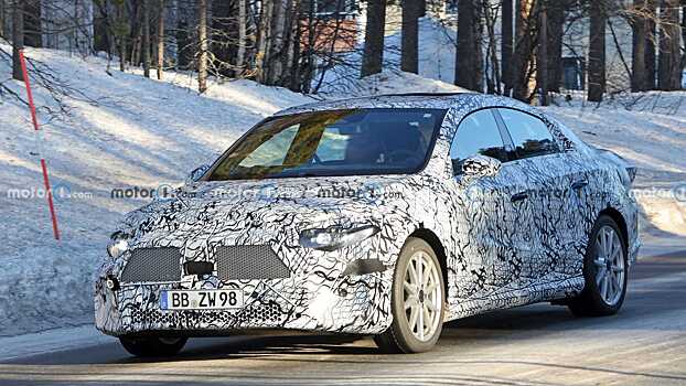Компания Mercedes-Benz вывела на тесты обновленный Mercedes CLA 2025 года с новым электризующим дизайном