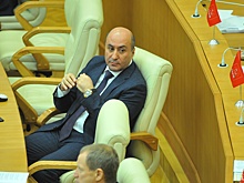 Суд не стал лишать мандатов 10 свердловских депутатов, чьи жены отдыхали за счет бюджета