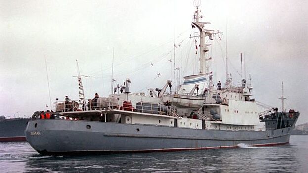 Российский корабль-разведчик превратился в мишень для турецких спецслужб