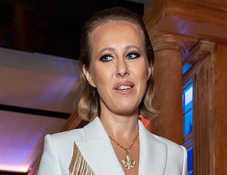 «Немножко считаю позорным»: Собчак раскритиковала тренировки в Instagram Тины Канделаки