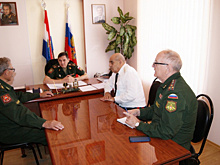 Военный комиссар Самарской области Алексей Вдовин встретился с генералами