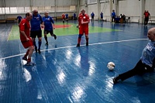 В Крюково прошли первые игры первенства по мини-футболу среди ветеранов 65 лет +
