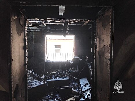 В Новошахтинске загорелся дом