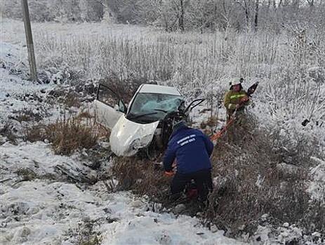 Водитель легковушки погиб в ДТП с фургоном в Самарской области