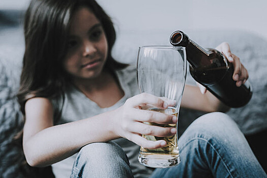 Потребление алкоголя в детстве увеличивает риск алкоголизма