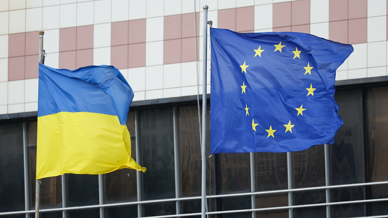 FT: желание Киева вступить в ЕС раздражает европейцев