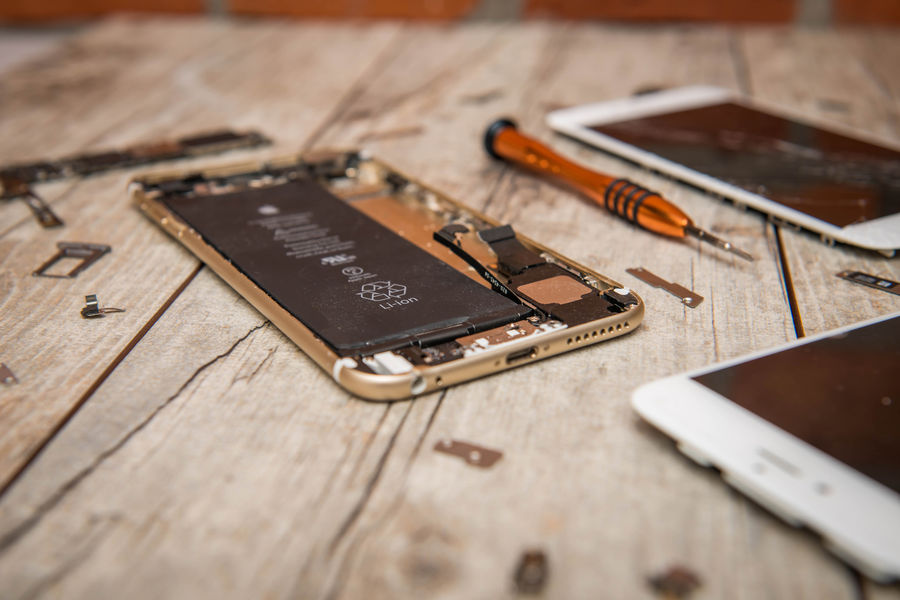 Apple разрешит использовать детали б/у для ремонта iPhone