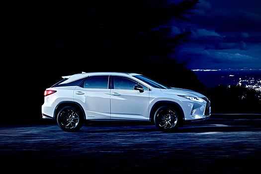 Кроссовер Lexus RX обзавелся двумя новыми версиями