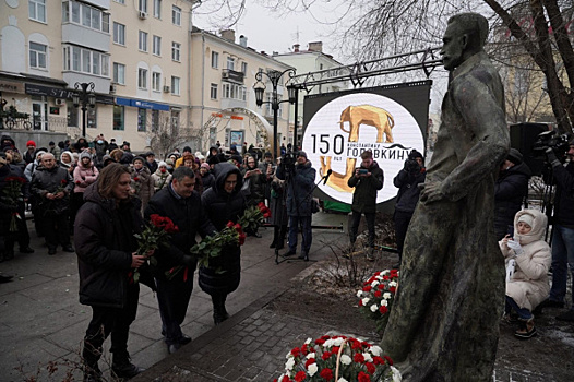 В Самаре открыли памятник Константину Головкину