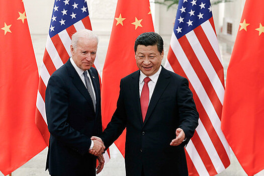 Байден и Си Цзиньпин продолжили встречу за ужином с другими политиками