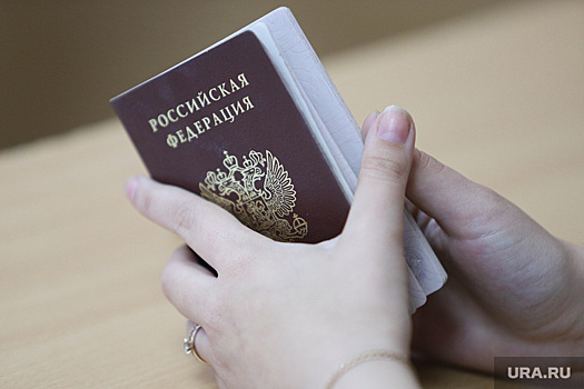 Помощник Путина назвал цель выдачи паспортов РФ жителям Донбасса