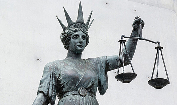 Топ-5 нелепых судов над знаменитостями