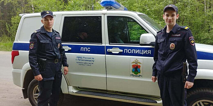 «Когда заходил, не думал, что там ждет»: полицейские спасли петрозаводчан из пожара