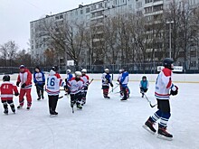 Центр «Атлант» открыл зимний сезон на катке «Искорка»