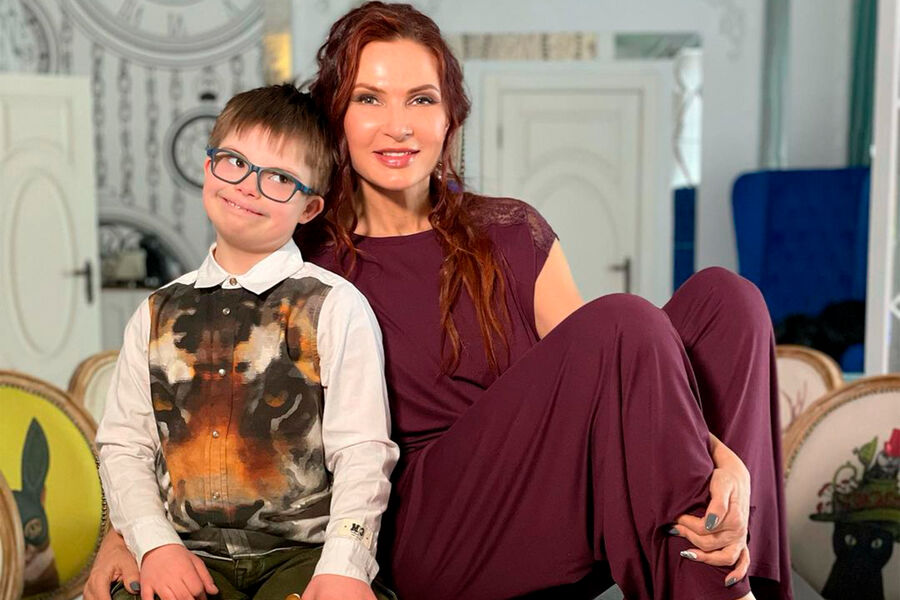 Врачи гнали на аборт: почему Бледанс рискнула жизнью ради солнечного сына