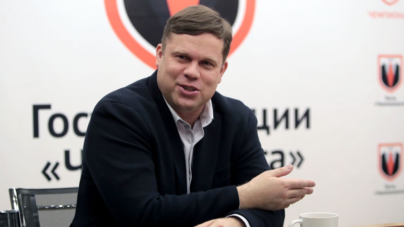 — Сашуль, стой! Владислав Радимов обратился к Александру Соболеву