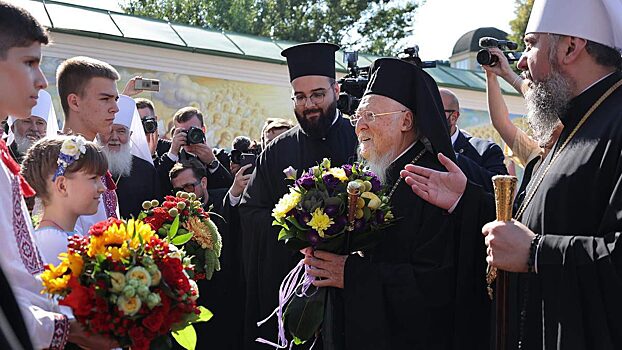 Известные украинцы призывали патриарха Варфоломея не ехать в Киев