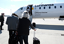 Немецкая авиакомпания решила отказаться от приветствия пассажиров словами «дамы и господа»