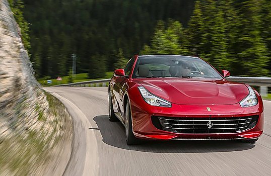В Италии разбился Ferrari, ехавший со скоростью 320 километров в час