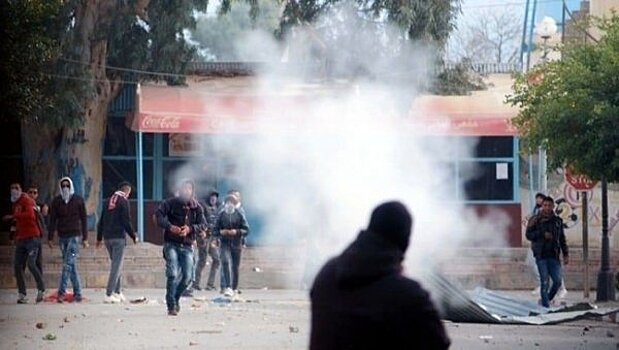 Антиправительственные забастовки в Тунисе усилились на фоне гибели журналиста и кризиса в Европе