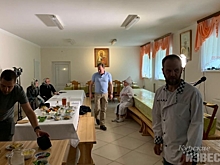 Курская область.Ведущий программы «Поедем, поедим!» на съёмках в Рыльском монастыре