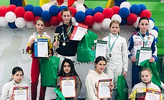 Юные курянки завоевали медали открытого турнира на призы Центра фехтования Ильгара Мамедова