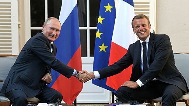 Париж расследует утечку разговора Путина и Макрона