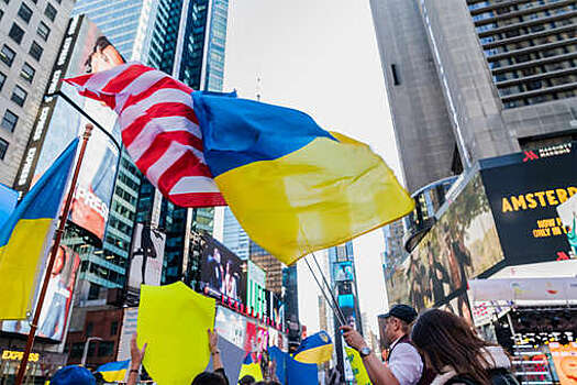 Политолог Бредихин: США хотят мира на Украине, но на своих условиях
