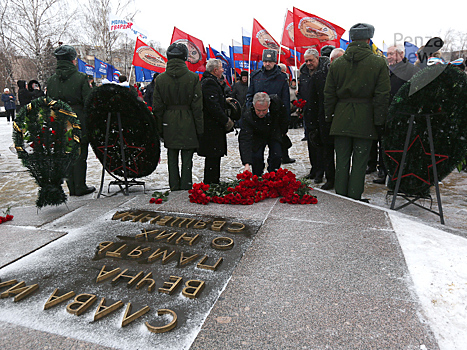 В Пензе в День неизвестного солдата почтили память погибших воинов