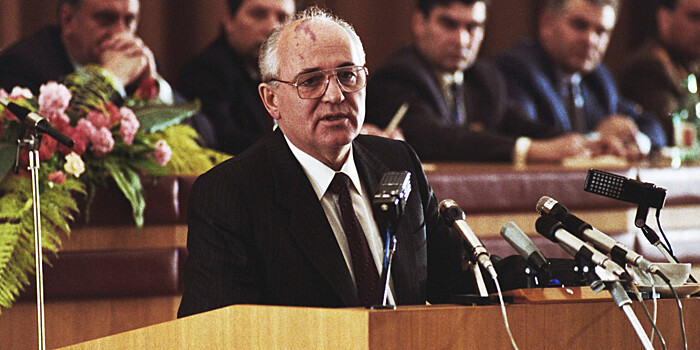 Вождь, переживший страну: 35 лет назад Горбачев стал генсеком ЦК КПСС