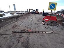 Водитель Renault не смог преодолеть зону ремонта дороги в Самарской области