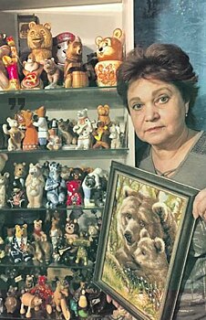 Елены Гавриловой из Отрадного собирает фигурки медведей по всему миру