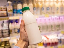 Министр Шинделов: на новосибирское молоко подняли закупочные цены