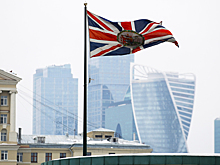 Англосаксов приводит в чувство только удар в зубы