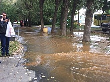 Коммунальный фонтан лишил воды дома на севере Екатеринбурга