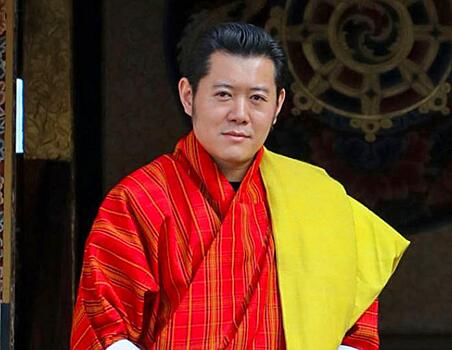 Молодые король и королева из Бутана стали самыми яркими гостями японского императора Нарухито