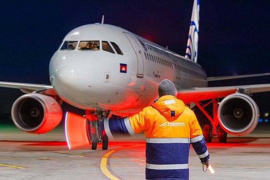 В аэропорт Владивостока прибыл первый рейс из Макао