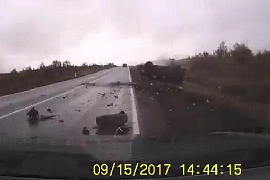 Появилось видео смертельной аварии с военным кортежем под Мурманском