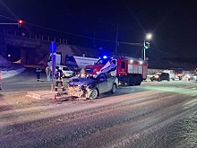 50-летняя водитель Camry погибла в результате столкновения с грузовиком в Новосибирске