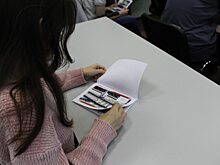Саратовским студентам напомнили о правилах безопасного поведения на железной дороге
