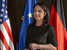Бербок дала совет Трампу перед беседой с Путиным