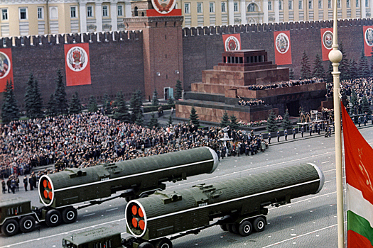 «Страшный парад Победы»: чем СССР так напугал США в 1965 году