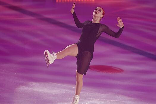 Трусова попыталась прыгнуть четверной лутц на шоу Этери Тутберидзе