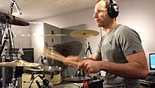 Петр Чех сыграл на барабанах песню Linkin Park