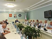 Глава Адыгеи поздравил ветеранов 131-й мотострелковой бригады