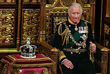 Королевский биограф: Карл III путешествует со своей туалетной бумагой
