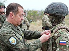 Появилось фото из поездки Медведева в ДНР