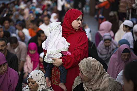 Куда движется ситуация вокруг женщин, содержащих свои семьи в Египте?